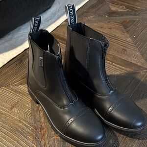 Haze Front Zip Paddock Black Boots for Women